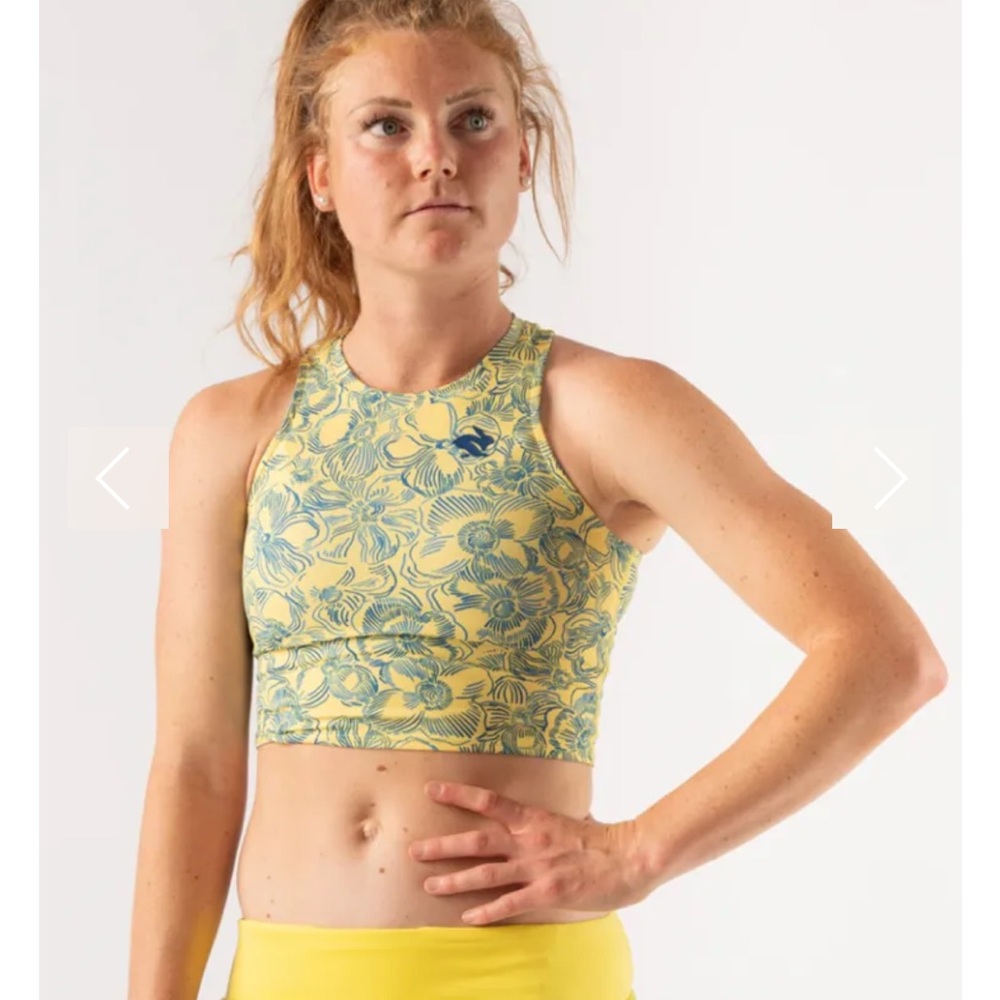 NWT Women's RABBIT Crop Hop Tech Running Sports Top, Medium